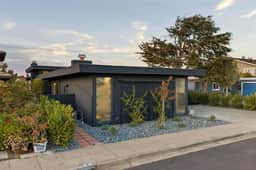 Luxury Lagoonfront Retreat | 3BR, 3BA - Image 2