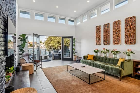 Luxury Lagoonfront Retreat | 3BR, 3BA - Image 3